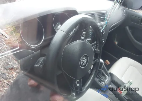 2016 Volkswagen Jetta 1.8T Sport z USA, uszkodzony, nr VIN 3VWD17AJ9GM386551